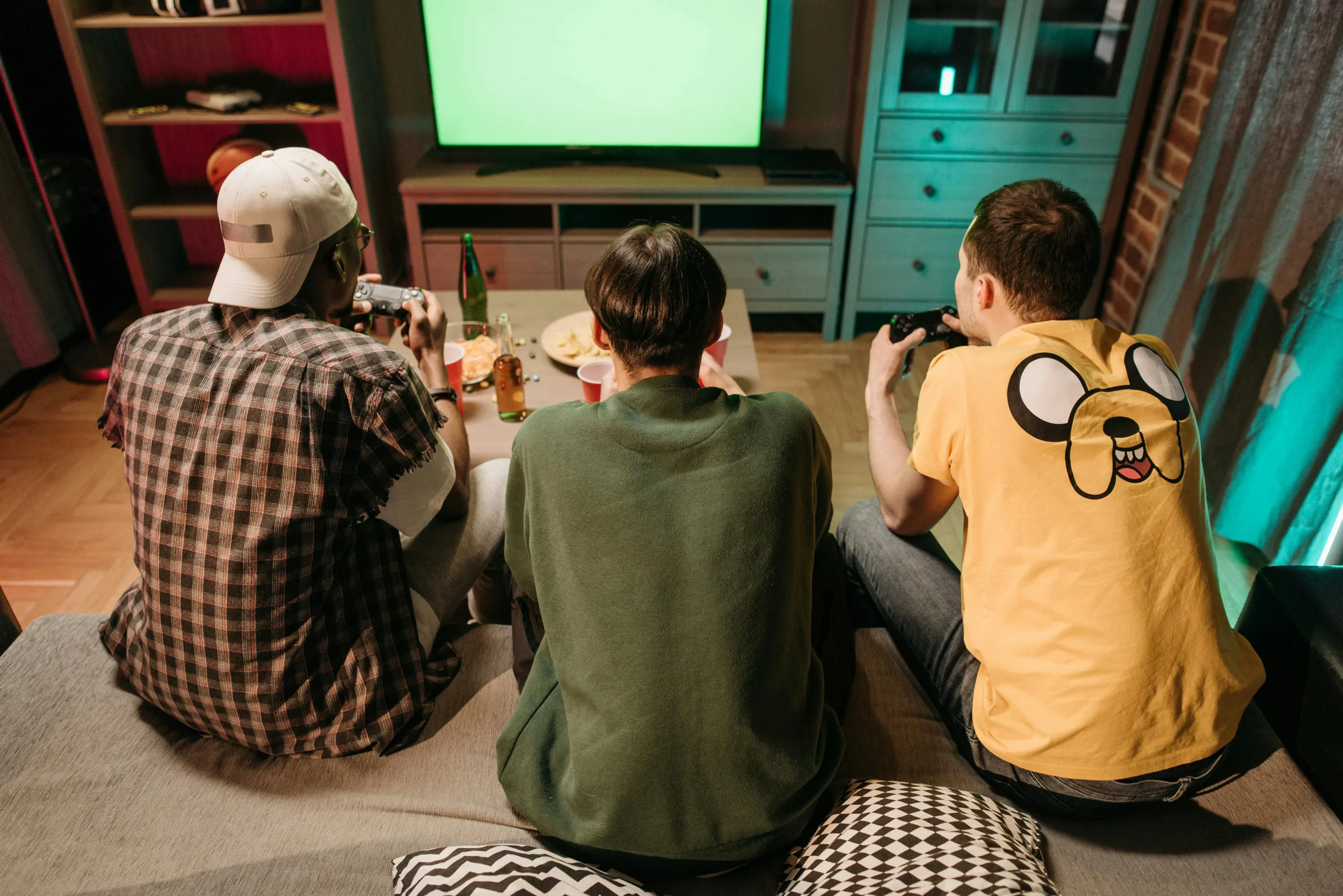 Sélection de chaînes TV sportives, films et séries en direct sur écran TV